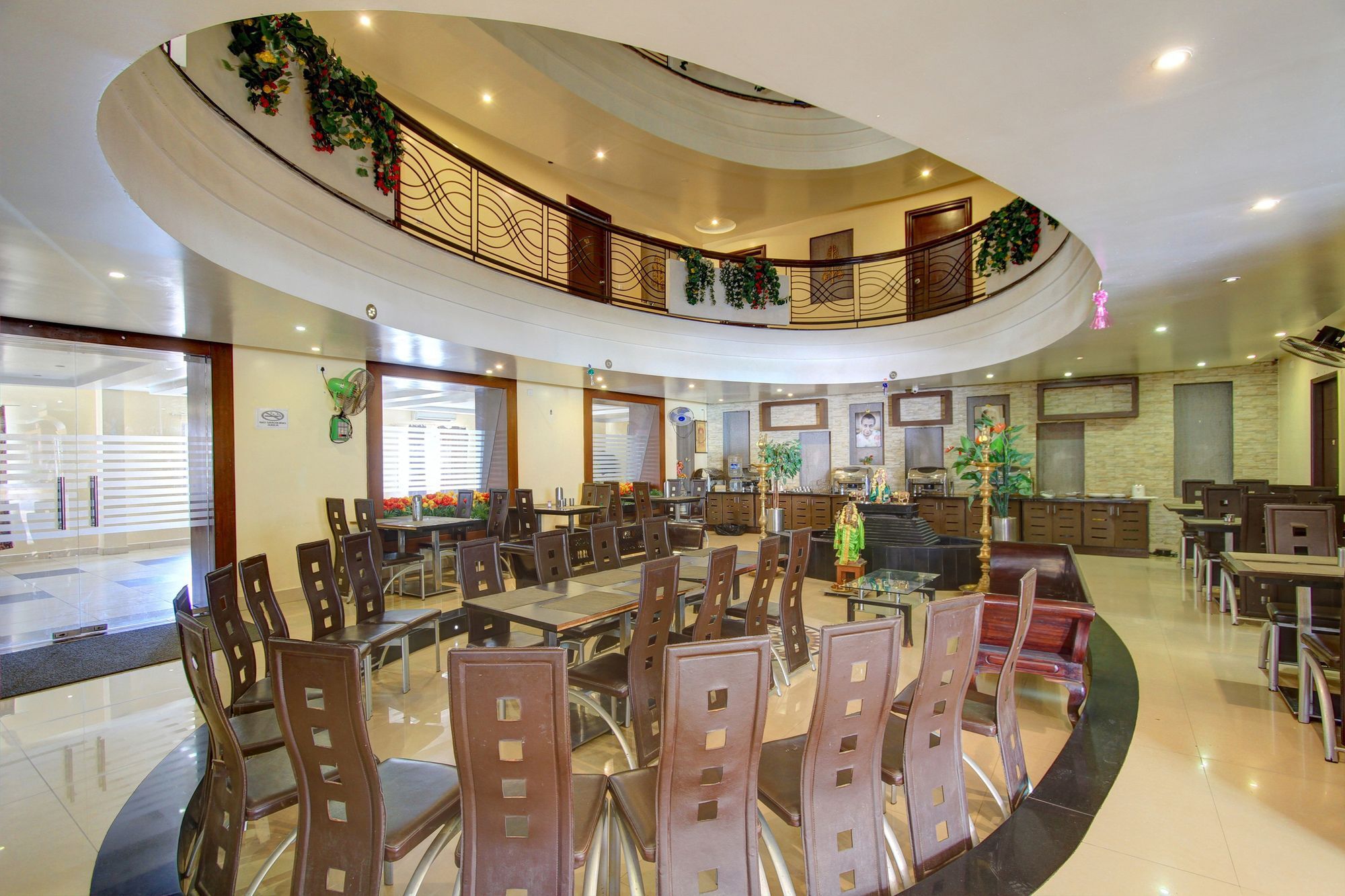 Oyo 4895 Abi Krishna Hotel Pondicherry Exterior photo